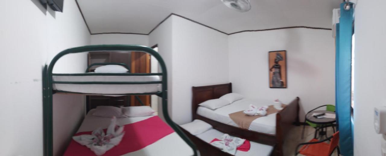Cabinas Smith Кахуита Екстериор снимка