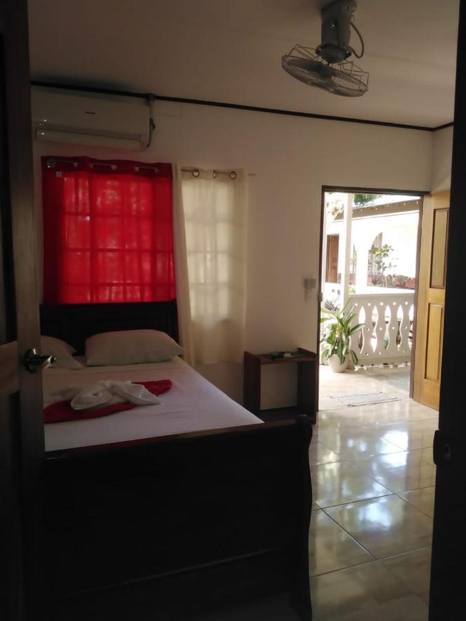 Cabinas Smith Кахуита Екстериор снимка